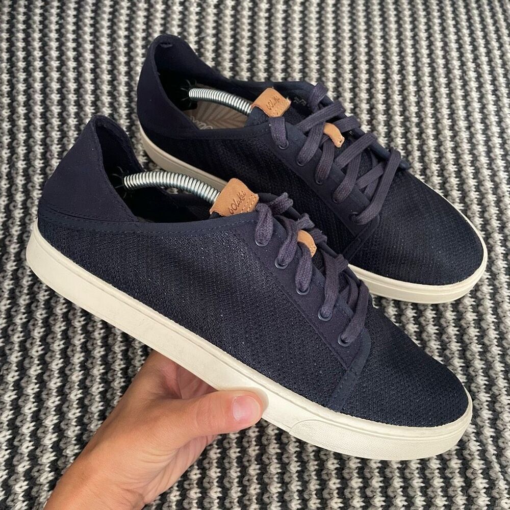 OluKai Pehuea Lī lightweight sneakers navy blue women’s shoe size 9.5